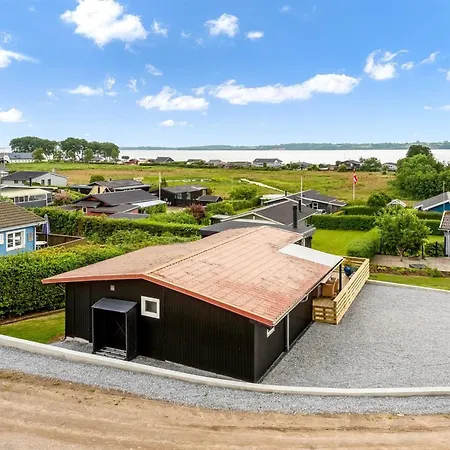 Filomena - 300m From The Sea By Interhome