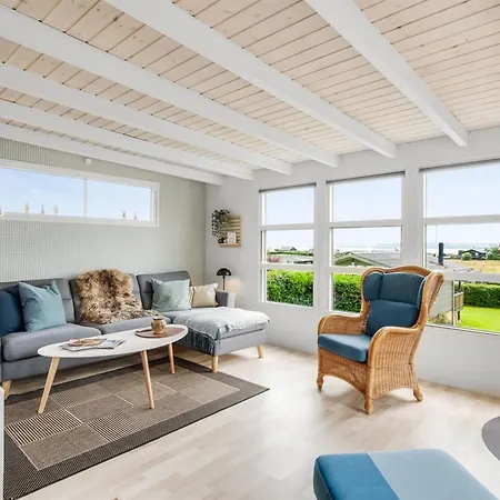 Prázdninový dům Filomena - 300m From The Sea By Interhome