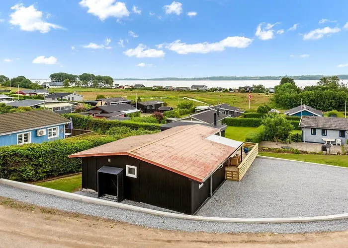 Filomena - 300m From The Sea By Interhome