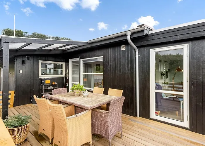 Filomena - 300m From The Sea By Interhome *